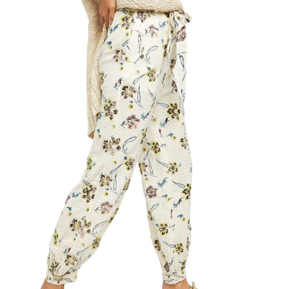 Free People in the midnight hour pants.Size S - Picture 3 of 13